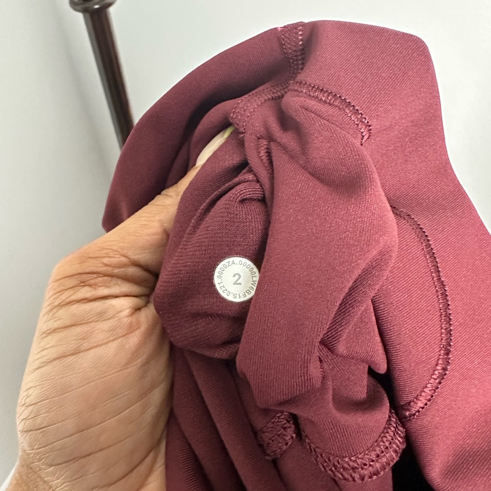 LULULEMON Wunder Under High-Rise Crop 23" *Roll Down Scallop SIZE 2 - Picture 7 of 9
